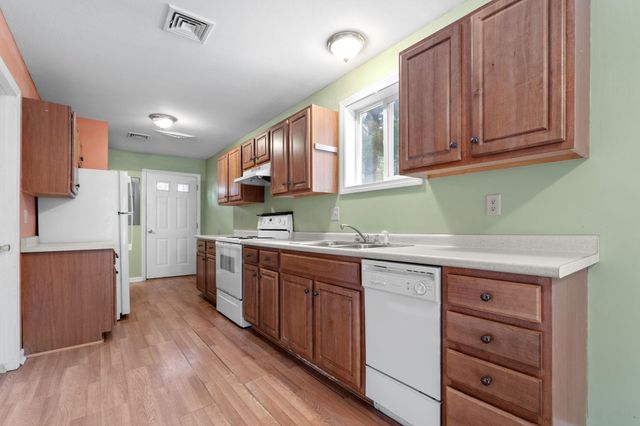 108 W Shore Avenue, Manchester, NH 03109