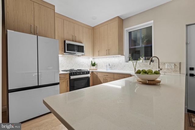 1032 S RANDOLPH ST, Philadelphia, PA 19147