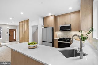 1032 S RANDOLPH ST, Philadelphia, PA 19147