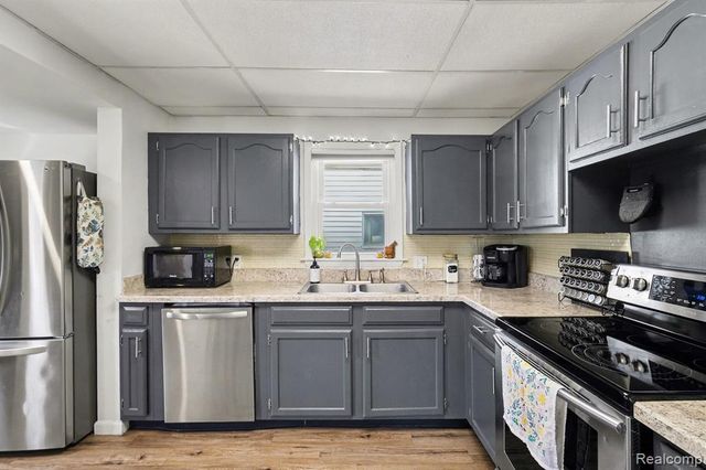 203 Boman Street, Flushing, MI 48433