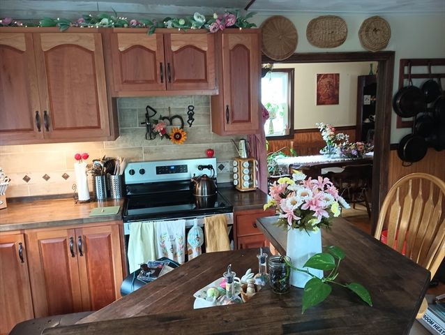 874 Union St, Rockland, MA 02370