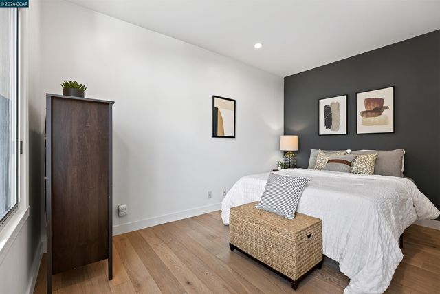 11 Las Palomas, Orinda, CA 94563