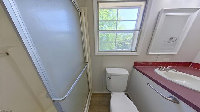 252 Eulala Leonard Road, Lexington, NC 27295