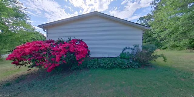 252 Eulala Leonard Road, Lexington, NC 27295
