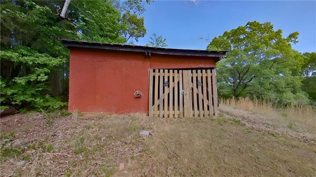 252 Eulala Leonard Road, Lexington, NC 27295
