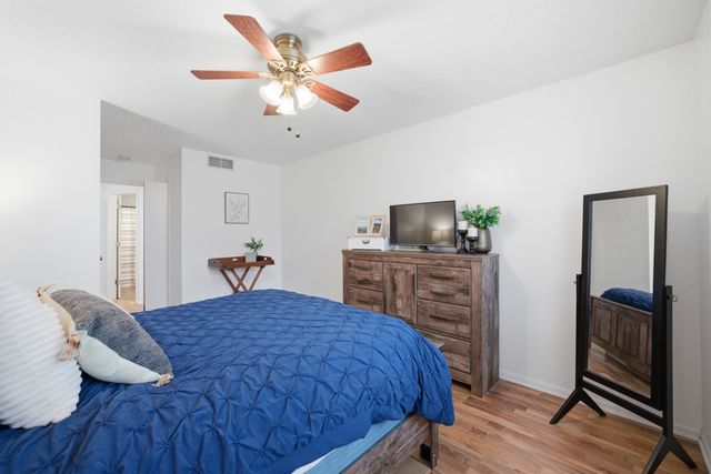 2241 Grand Avenue 11, West Des Moines, IA 50265