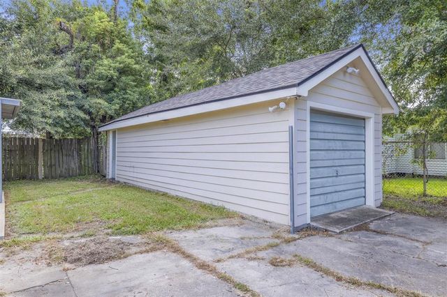 2907 Common St Street, Lake Charles, LA 70601