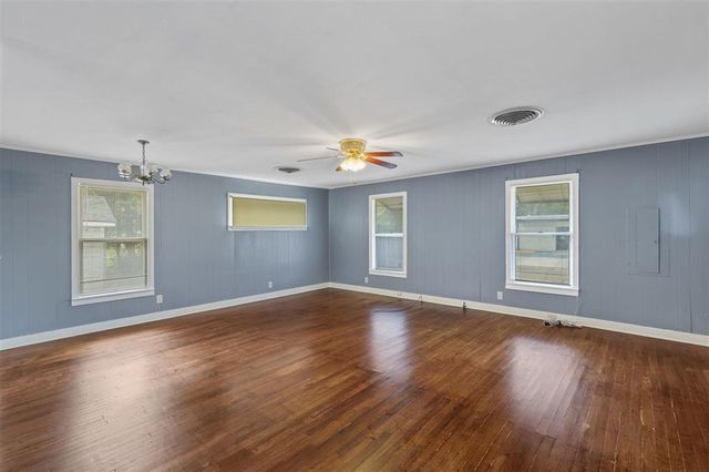 2907 Common St Street, Lake Charles, LA 70601