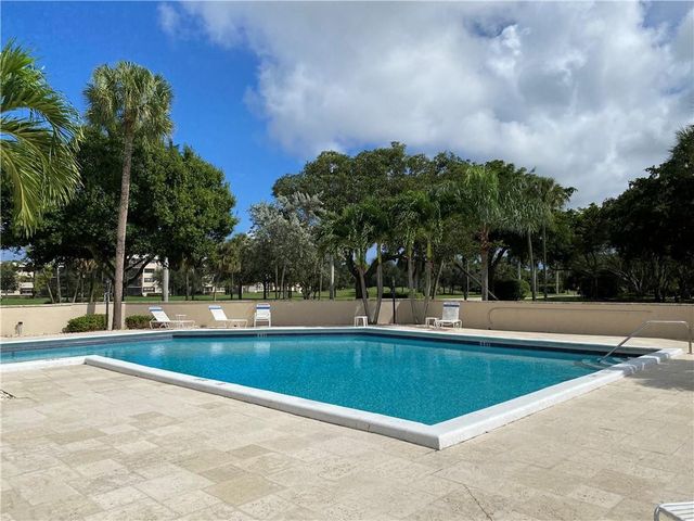 279 Deer Creek Boulevard 1106, Deerfield Beach, FL 33442