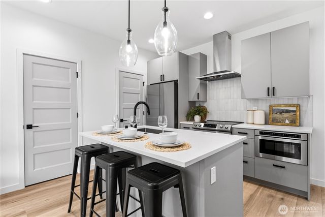 1706 B N 47th Street, Seattle, WA 98103