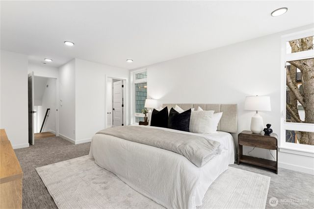 1706 B N 47th Street, Seattle, WA 98103