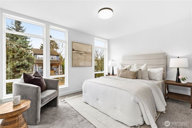 1706 B N 47th Street, Seattle, WA 98103