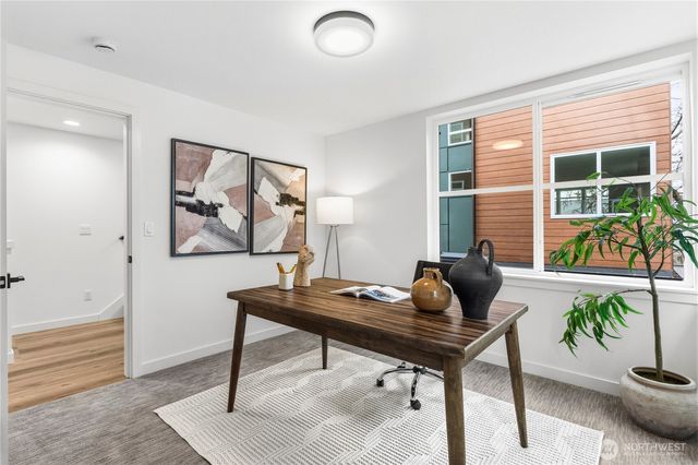 1706 B N 47th Street, Seattle, WA 98103
