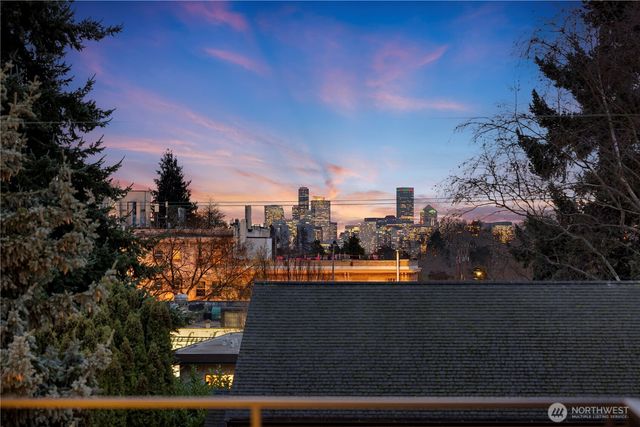 1706 B N 47th Street, Seattle, WA 98103