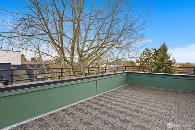 1706 B N 47th Street, Seattle, WA 98103