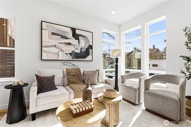 1706 B N 47th Street, Seattle, WA 98103