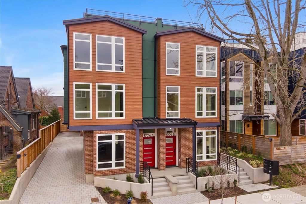 1706 B N 47th Street, Seattle, WA 98103