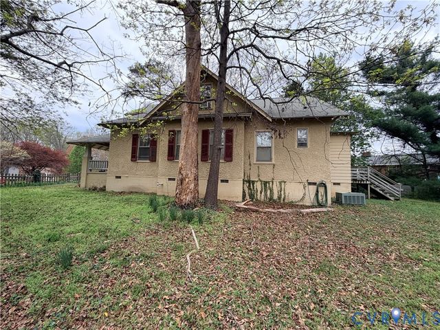 12105 Mathenay Dr, Chester, VA 23831