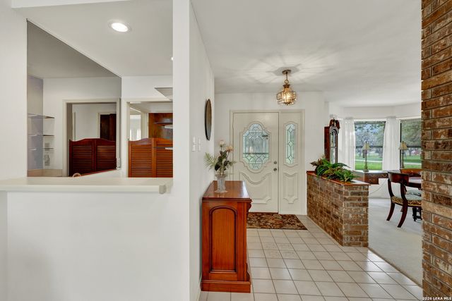 12737 WOMAN HOLLERING RD, Schertz, TX 78154