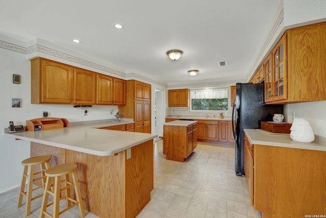 12737 WOMAN HOLLERING RD, Schertz, TX 78154