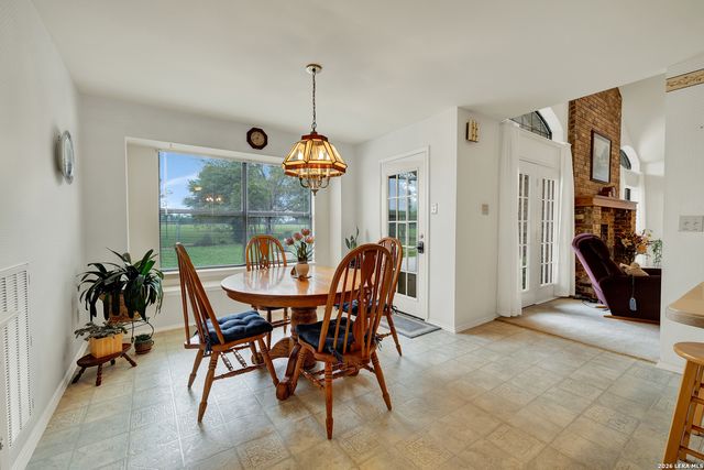 12737 WOMAN HOLLERING RD, Schertz, TX 78154