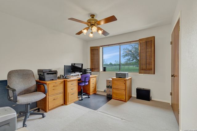 12737 WOMAN HOLLERING RD, Schertz, TX 78154
