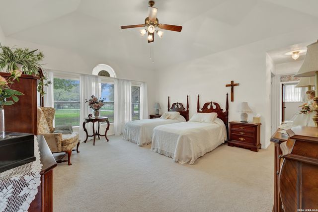 12737 WOMAN HOLLERING RD, Schertz, TX 78154