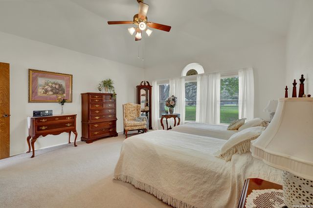 12737 WOMAN HOLLERING RD, Schertz, TX 78154