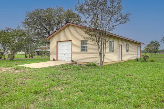 12737 WOMAN HOLLERING RD, Schertz, TX 78154