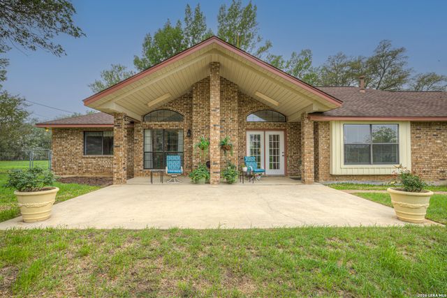 12737 WOMAN HOLLERING RD, Schertz, TX 78154