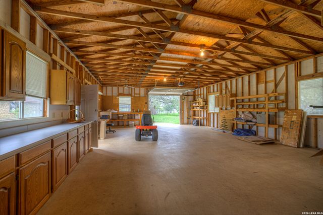 12737 WOMAN HOLLERING RD, Schertz, TX 78154