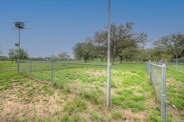 12737 WOMAN HOLLERING RD, Schertz, TX 78154