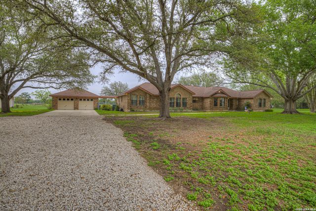 12737 WOMAN HOLLERING RD, Schertz, TX 78154
