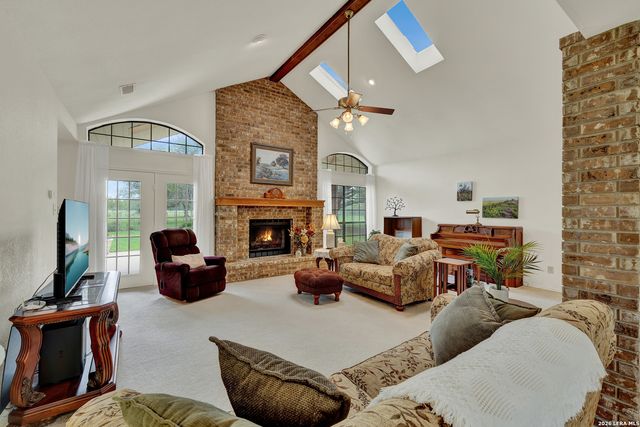 12737 WOMAN HOLLERING RD, Schertz, TX 78154