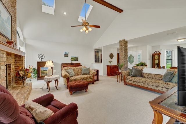12737 WOMAN HOLLERING RD, Schertz, TX 78154