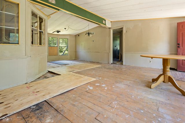 8730 Sweetwater Trail, Nineveh, IN 46164