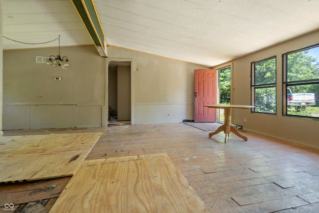 8730 Sweetwater Trail, Nineveh, IN 46164