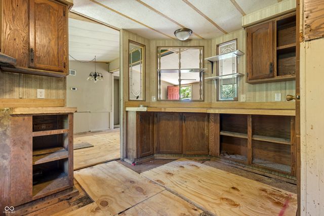 8730 Sweetwater Trail, Nineveh, IN 46164