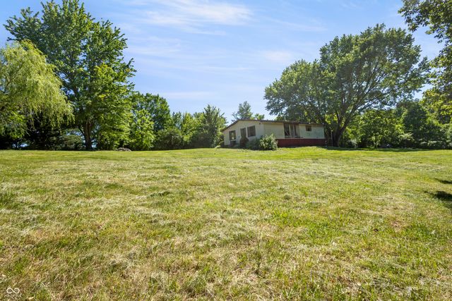 8730 Sweetwater Trail, Nineveh, IN 46164