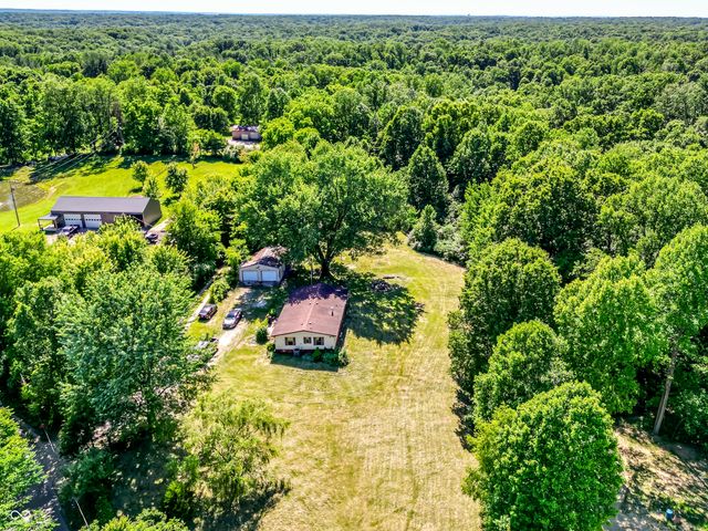 8730 Sweetwater Trail, Nineveh, IN 46164