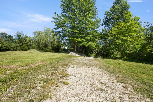8730 Sweetwater Trail, Nineveh, IN 46164