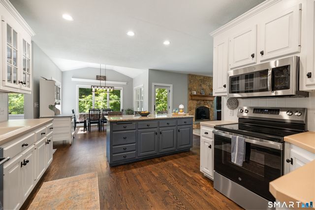 216 Great Pond Road, Simsbury, CT 06070