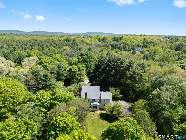 216 Great Pond Road, Simsbury, CT 06070