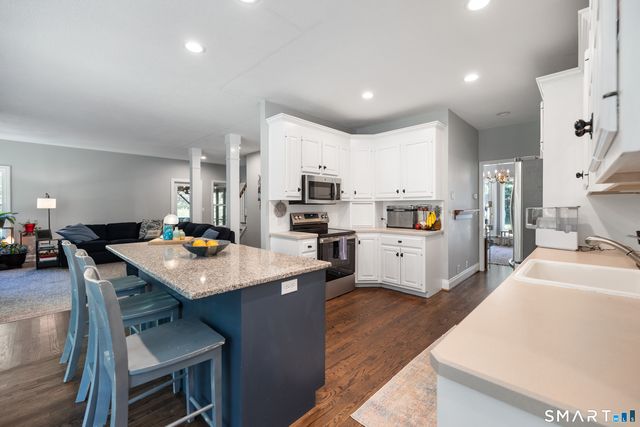 216 Great Pond Road, Simsbury, CT 06070