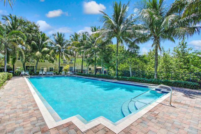 261 Lake Monterey Circle, Boynton Beach, FL 33426