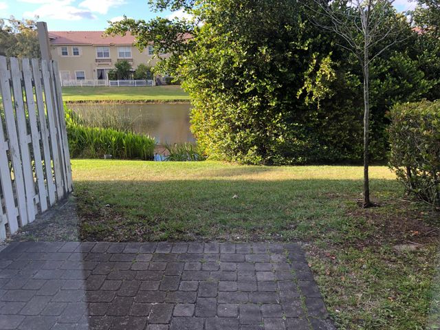 261 Lake Monterey Circle, Boynton Beach, FL 33426