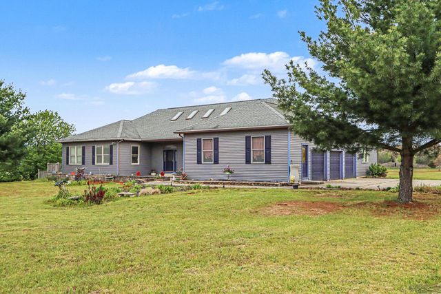 32282 64th Avenue, Lawton, MI 49065
