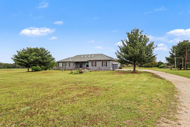 32282 64th Avenue, Lawton, MI 49065
