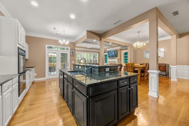 1606 Lexington Drive, Roswell, GA 30075