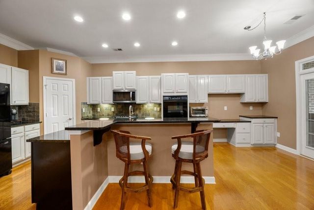1606 Lexington Drive, Roswell, GA 30075